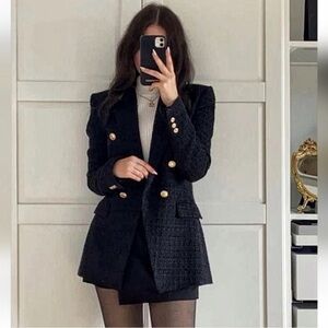 Zara Black Textured Blazer with Gold Buttons 💛🖤